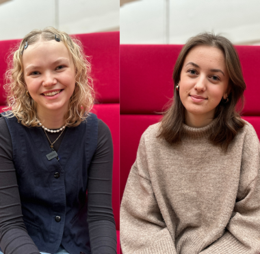 Her ses Matilde Holm Sørensen til venstre og Maria Hessellund Hygum til højre. Begge er elever fra STX, der har prøvet projektet Lystlæsning.